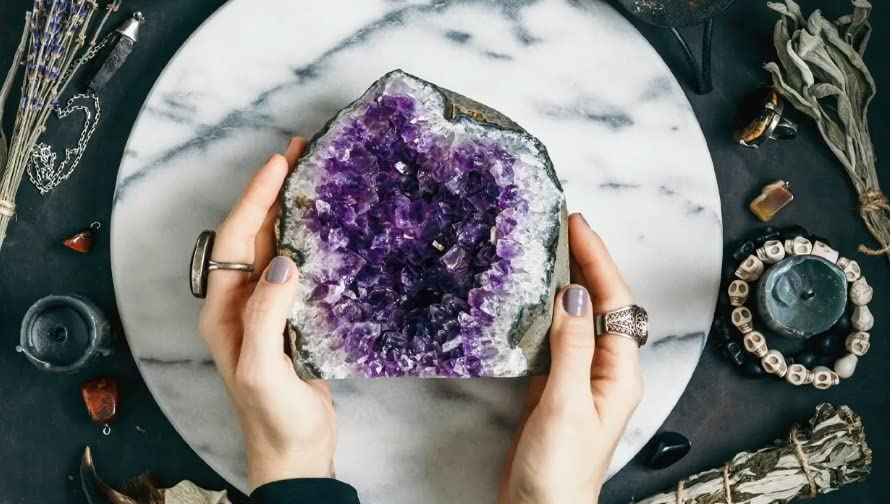 Divinity Crystals Amethyst Natural Cluster - 250 Carat+ Geode Rough Stones for Reiki, Pooja, Crystal Healing, and Meditation