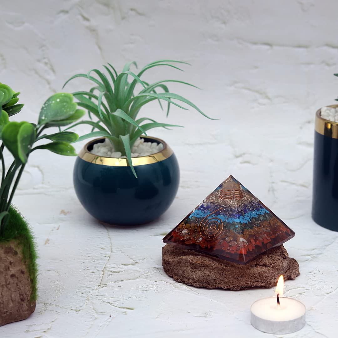 Divinity Crystals Natural Healing Orgone Pyramid Home Decor Vastu for Home Study Table Office Desk Reiki Feng Shui Symbol Crystal Showpieces for Home Decor Education Gifts