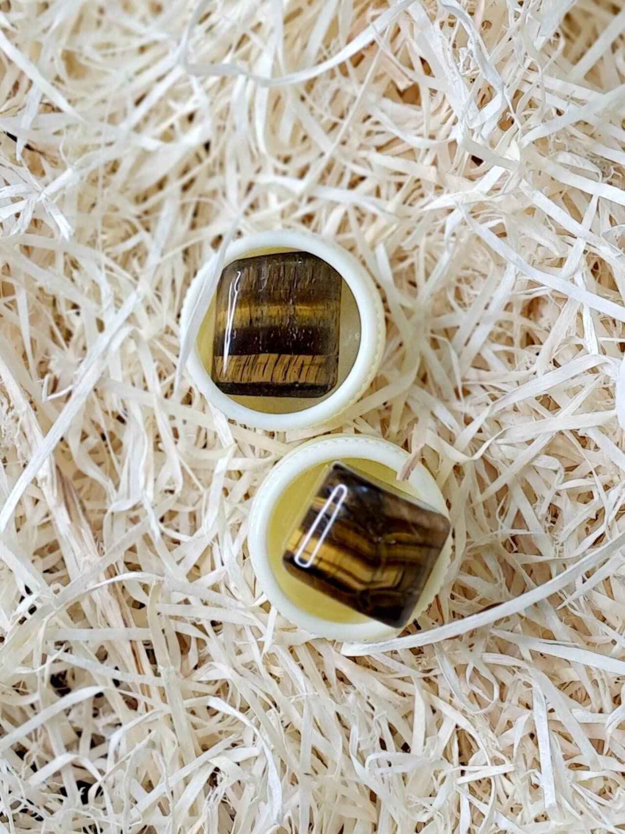 Divinity Crystals Tiger Eye Crystal Tumble Stone - Natural AAA Grade Pebble for Reiki Healing - Single Raw Stone Value Pack